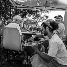 05 juillet 2023 : une cantine et des artistes