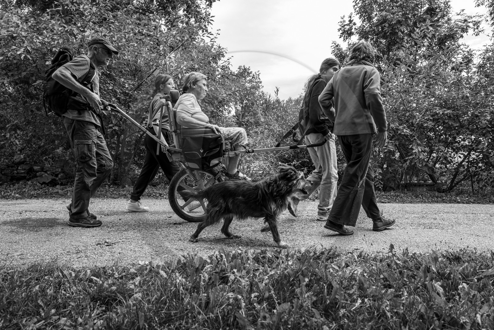 25 septembre 2024 : Promenade en joelette avec Bruno, accompagnateur en montagne et des élèves du lycée Sévigné de Gap