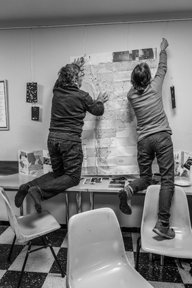 Broderies sur les photographies de Denis Lebioda, jeux, panneaux mon livre préféré, voyage en amérique latine de Claudine et Denis Meyer