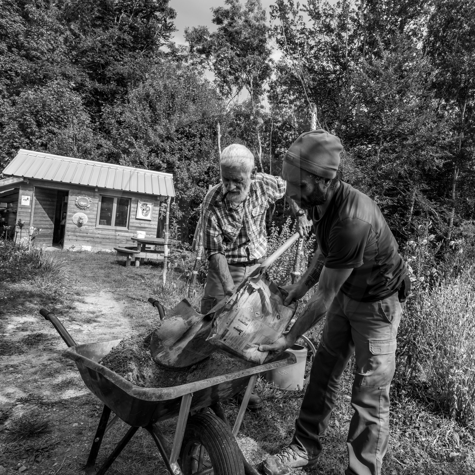 08 septembre 2021 : des jeux et des aménagements au jardin 08 septembre 2021 : des jeux et des aménagements au jardin