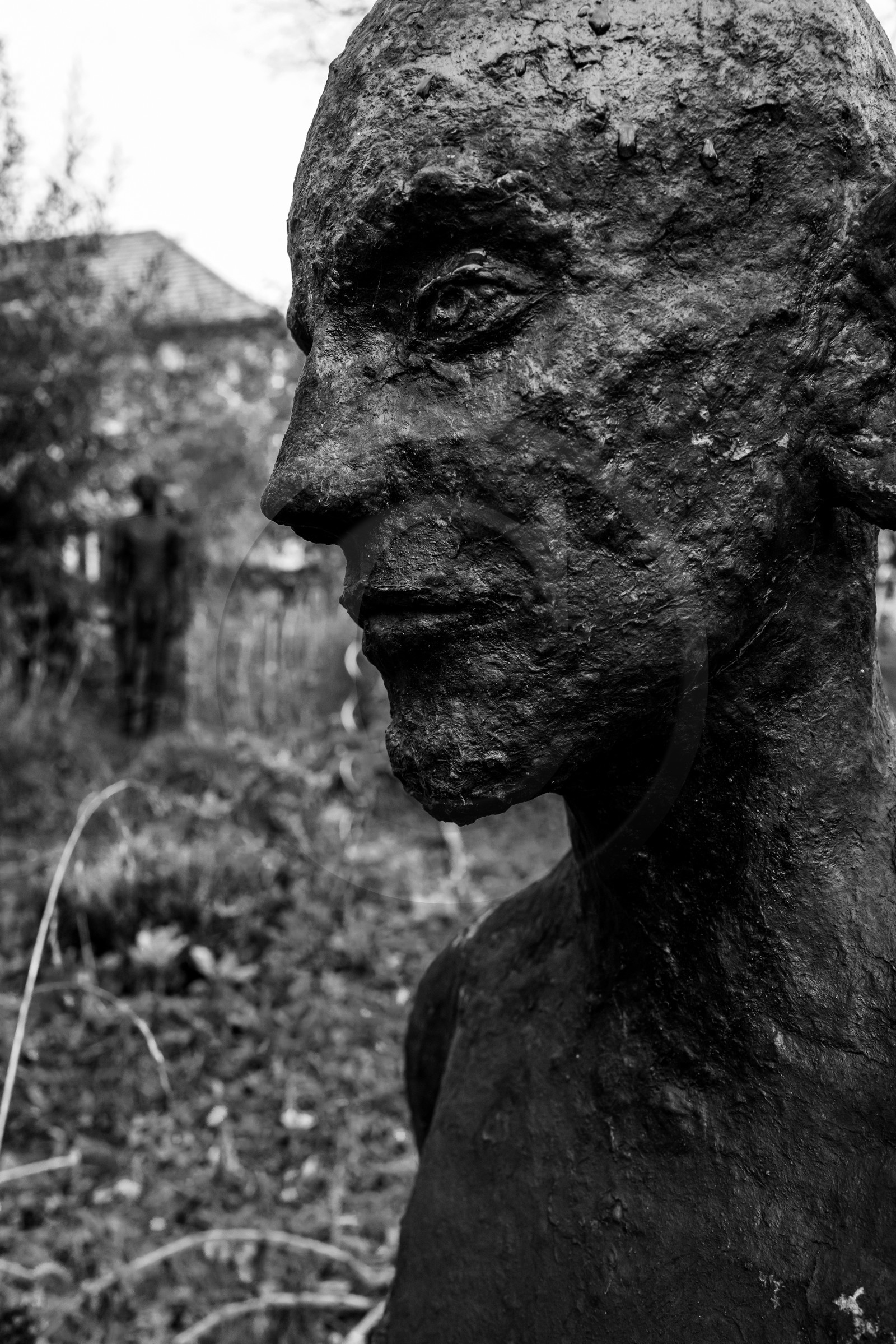 Exposition La forêt d'hommes, une création de Barbara Fougnon, artiste plasticienne Exposition La forêt d'hommes, une création de Barbara Fougnon, artiste plasticienne