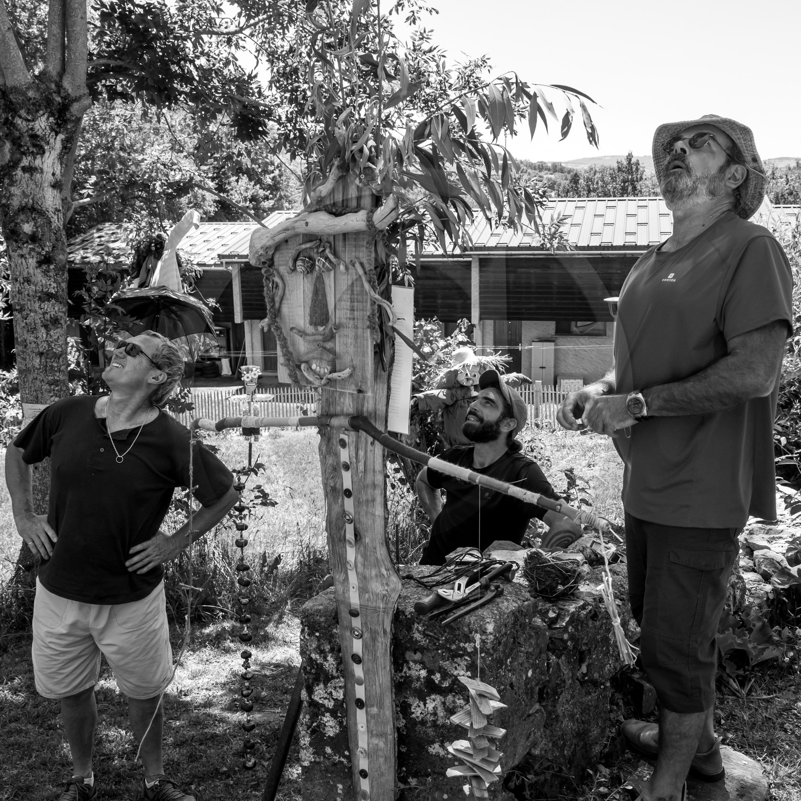 05 juillet 2017 - Installation épouvantails 05 juillet 2017 - Installation épouvantails