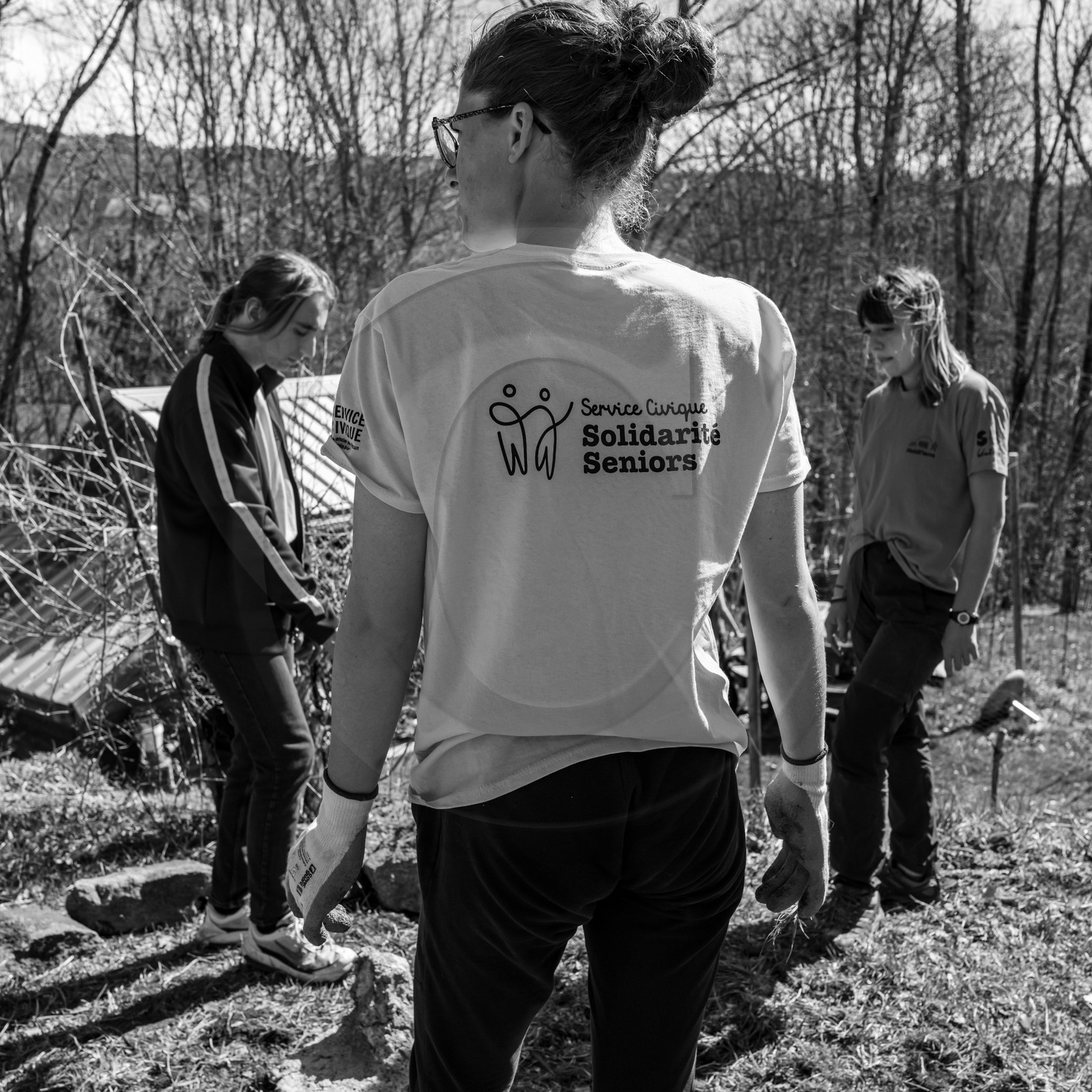 20 mars 2024 : Création d'une spirale aromatique par des bénévoles d'Unicités en Service Civique