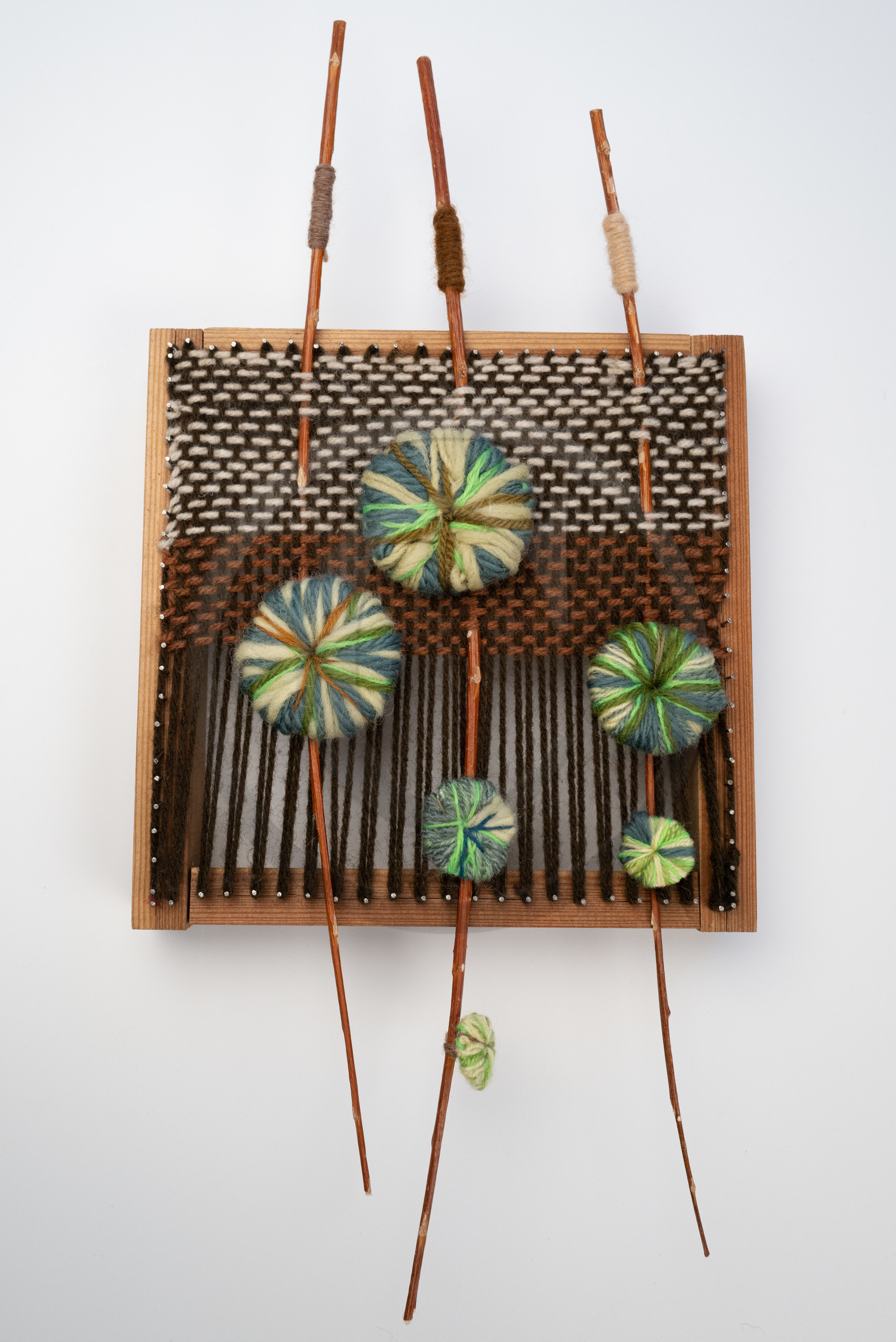 Exposition L comme laine, lien, lieu conçue par l'Ouort de Benevènt, sous la houlette de Claudine Meyer, artiste plasticienne, accompagnée de photographies de Denis Lebioda. Une proposition de la Communauté de Communes du Champsaur - Valgaudemar et de son service culturel. Exposition L comme laine, lien, lieu conçue par l'Ouort de Benevènt, sous la houlette de Claudine Meyer, artiste plasticienne, accompagnée de photographies de Denis Lebioda. Une proposition de la Communauté de Communes du Champsaur - Valgaudemar et de son service culturel.