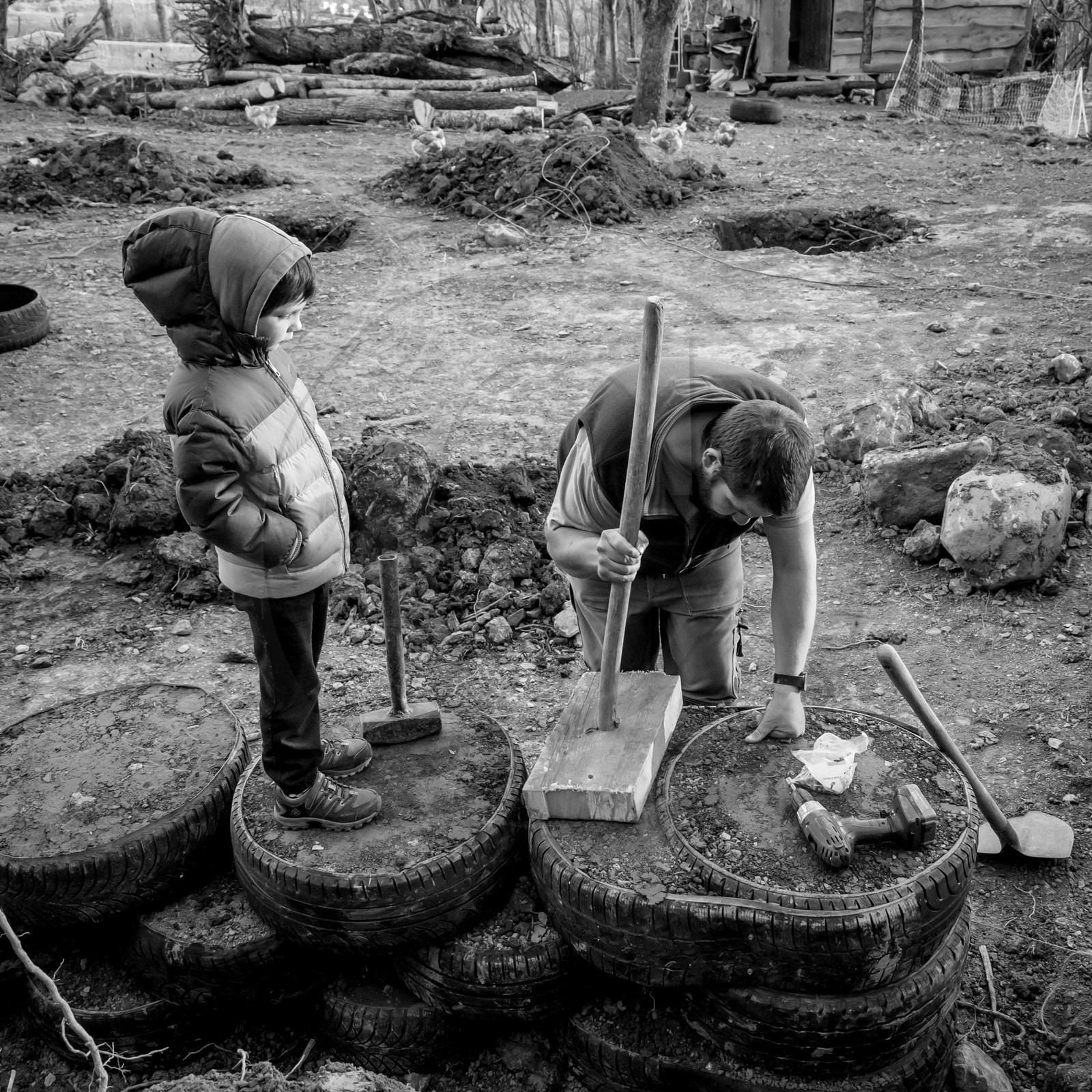 Permaculture - Construction d'une serre bioclimatique semi-enterrée