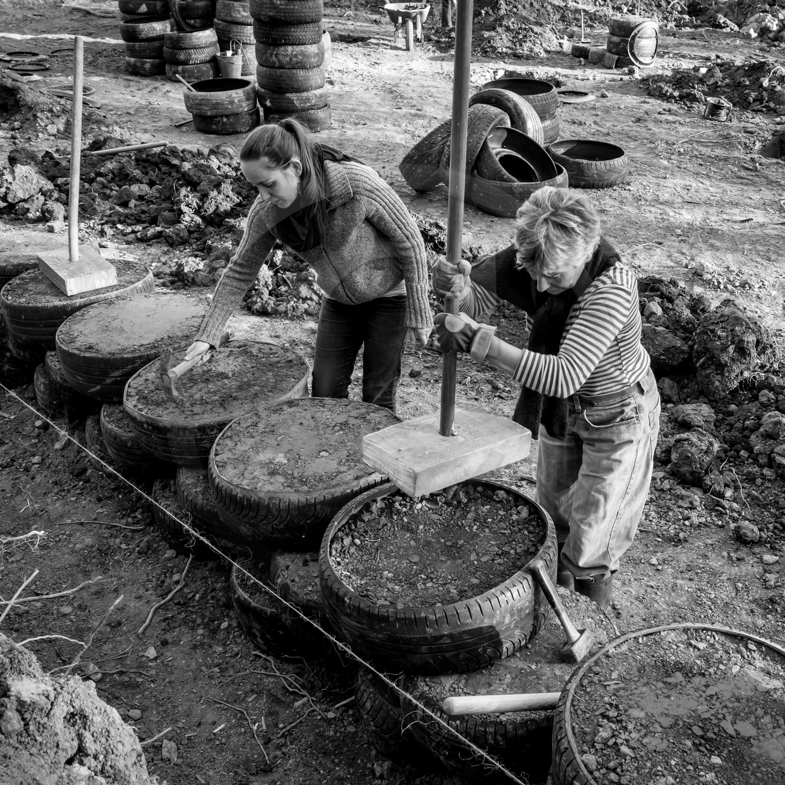 Permaculture - Construction d'une serre bioclimatique semi-enterrée