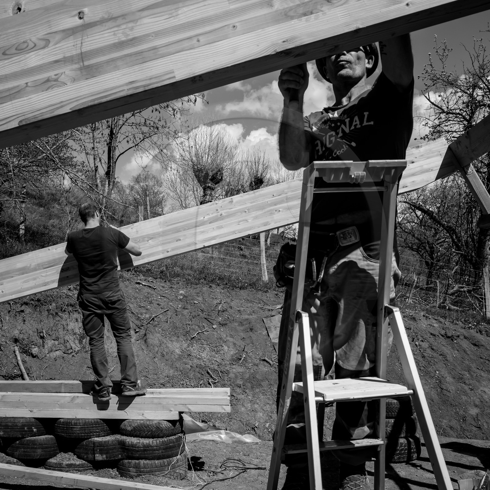 Permaculture - Construction d'une serre bioclimatique semi-enterrée