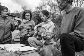 01 mai 2024 : chants, laine et jardinage