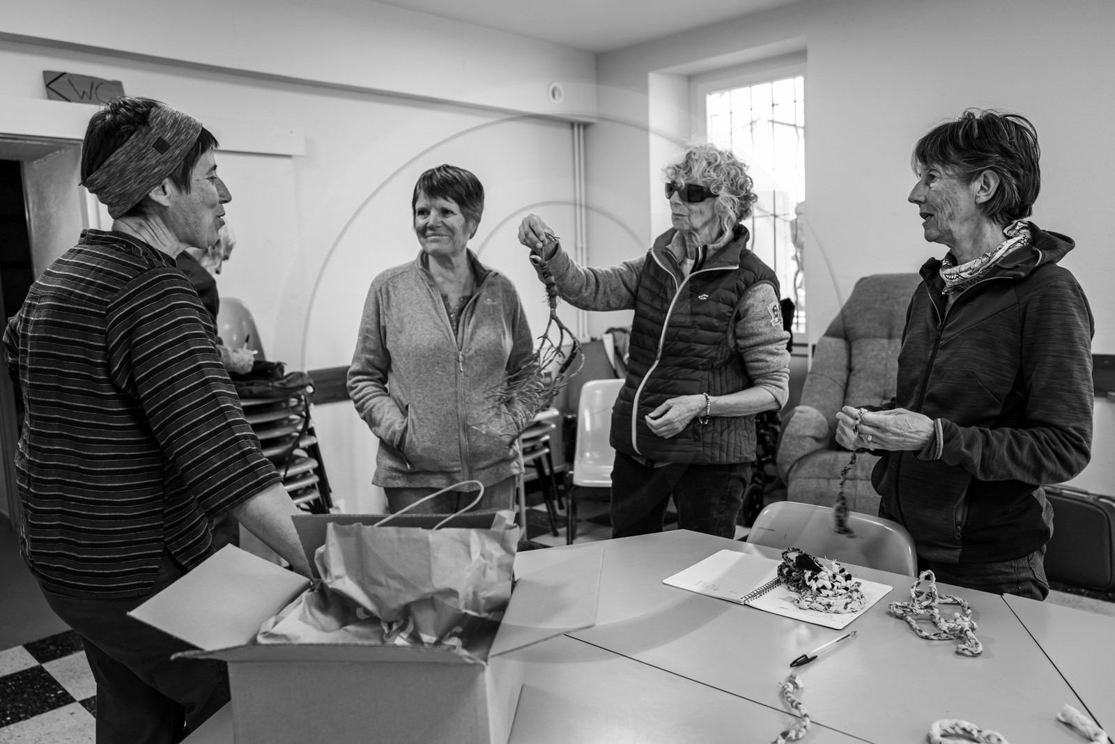 20 mars 2024 : Création d'une spirale aromatique par des bénévoles d'Unicités en Service Civique 20 mars 2024 : Création d'une spirale aromatique par des bénévoles d'Unicités en Service Civique