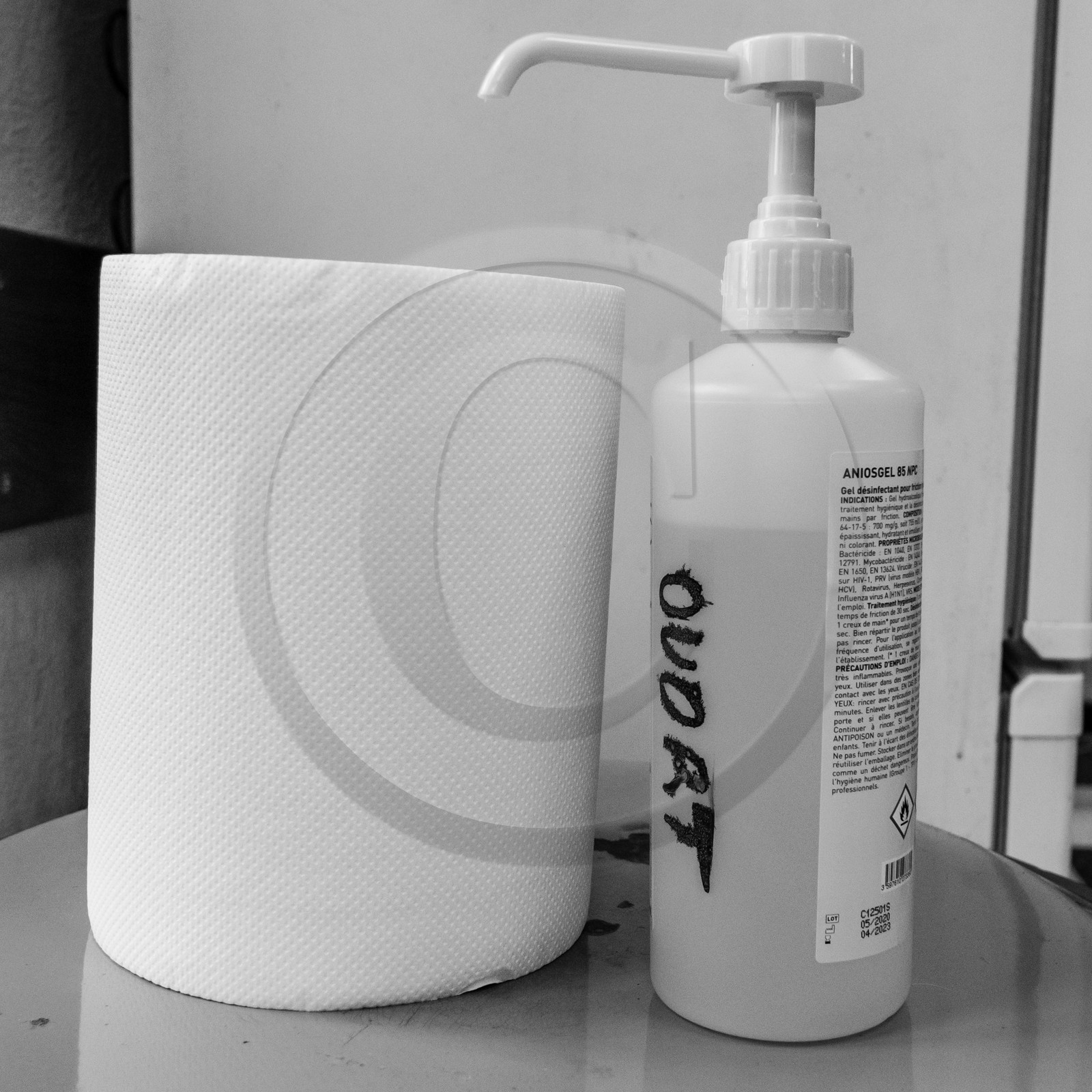 21 avril : jardinage, collages, peinture