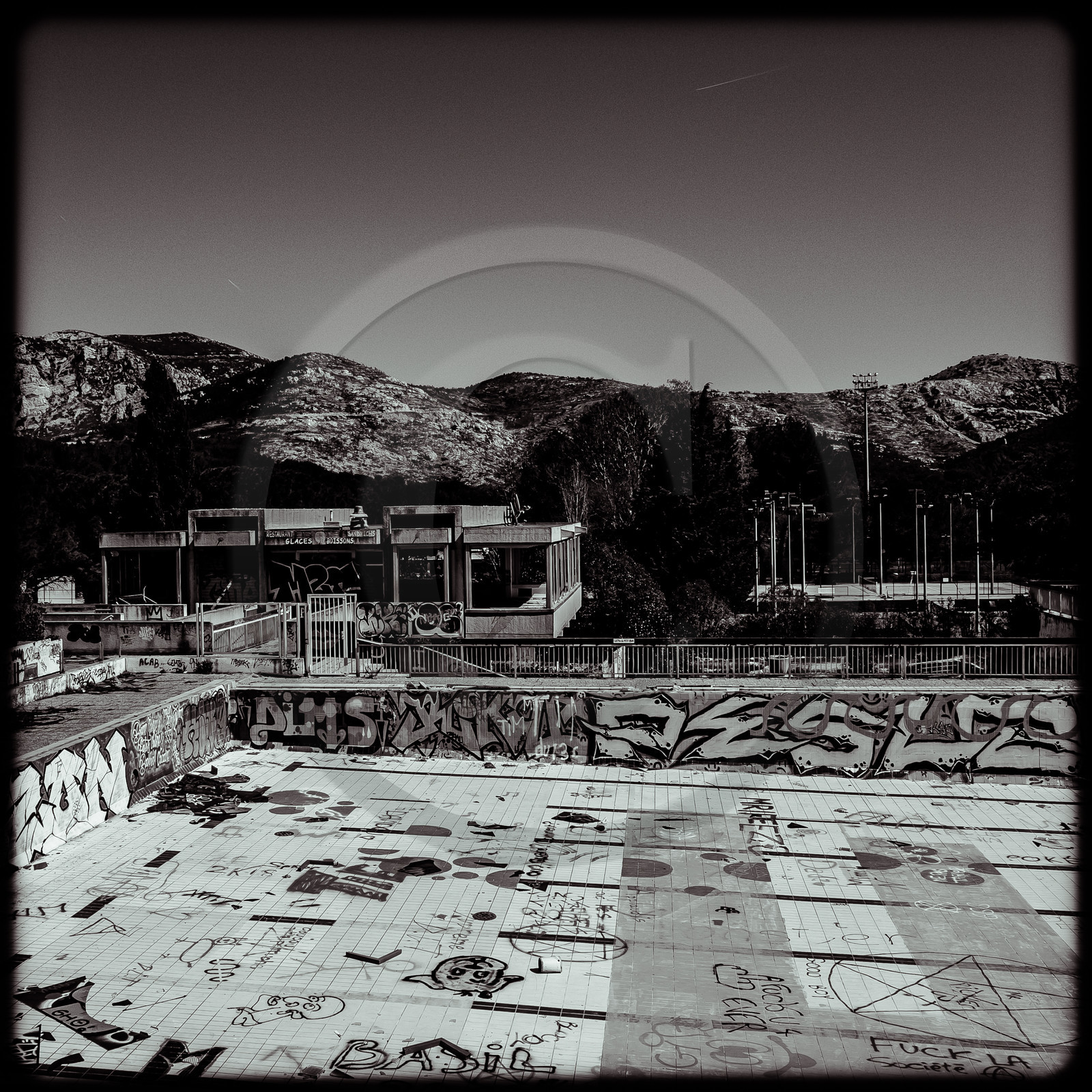 La piscine de Luminy (13) La piscine de Luminy (13)