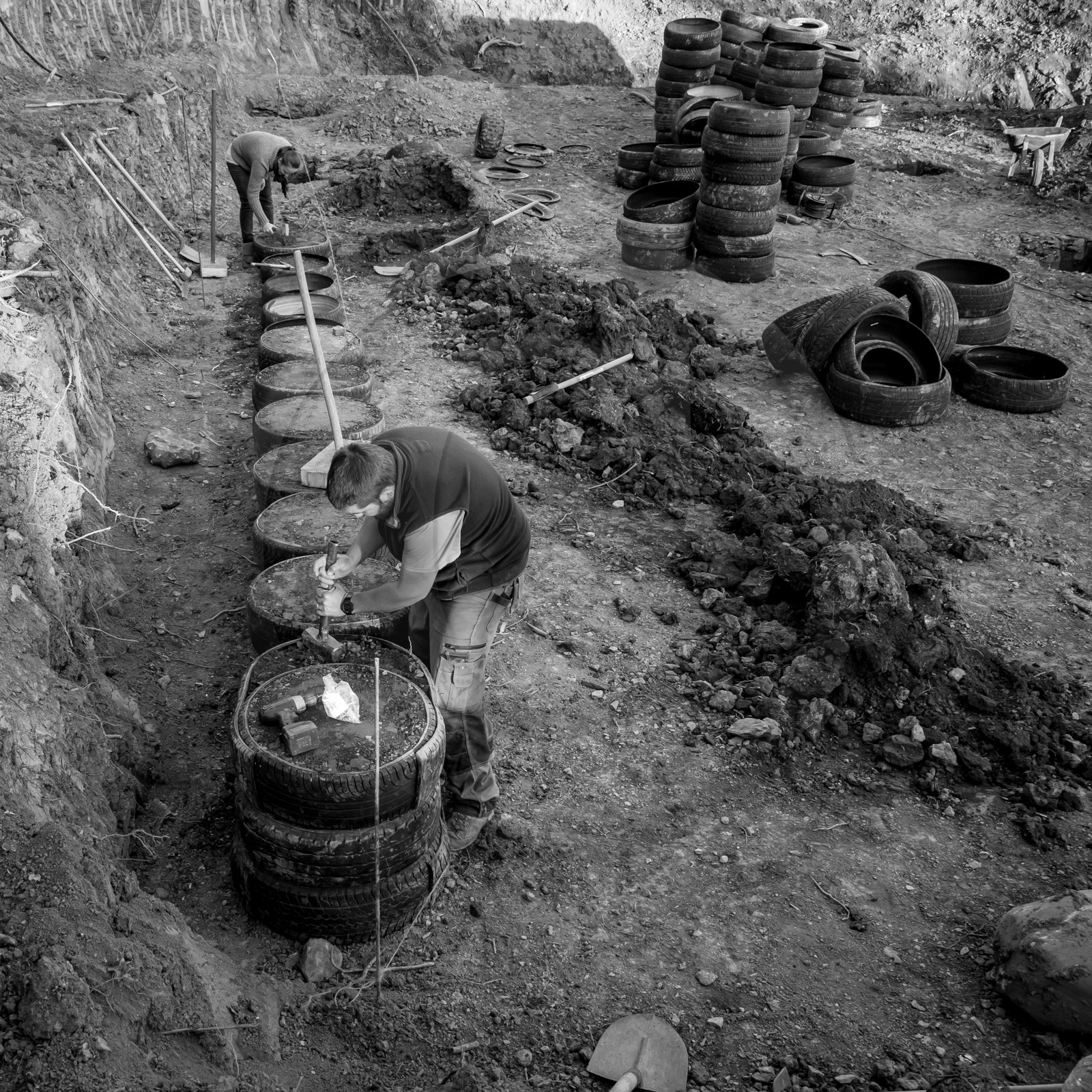 Permaculture - Construction d'une serre bioclimatique semi-enterrée