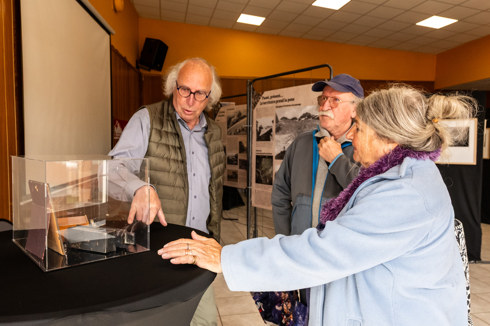 Exposition d'une sélection de photographies des Hautes-Alpes réalisées par Henry Coufourier entre 1913 et 1936 proposée par l'association Regards Alpins. Exposition d'une sélection de photographies des Hautes-Alpes réalisées par Henry Coufourier entre 1913 et 1936 proposée par l'association Regards Alpins.