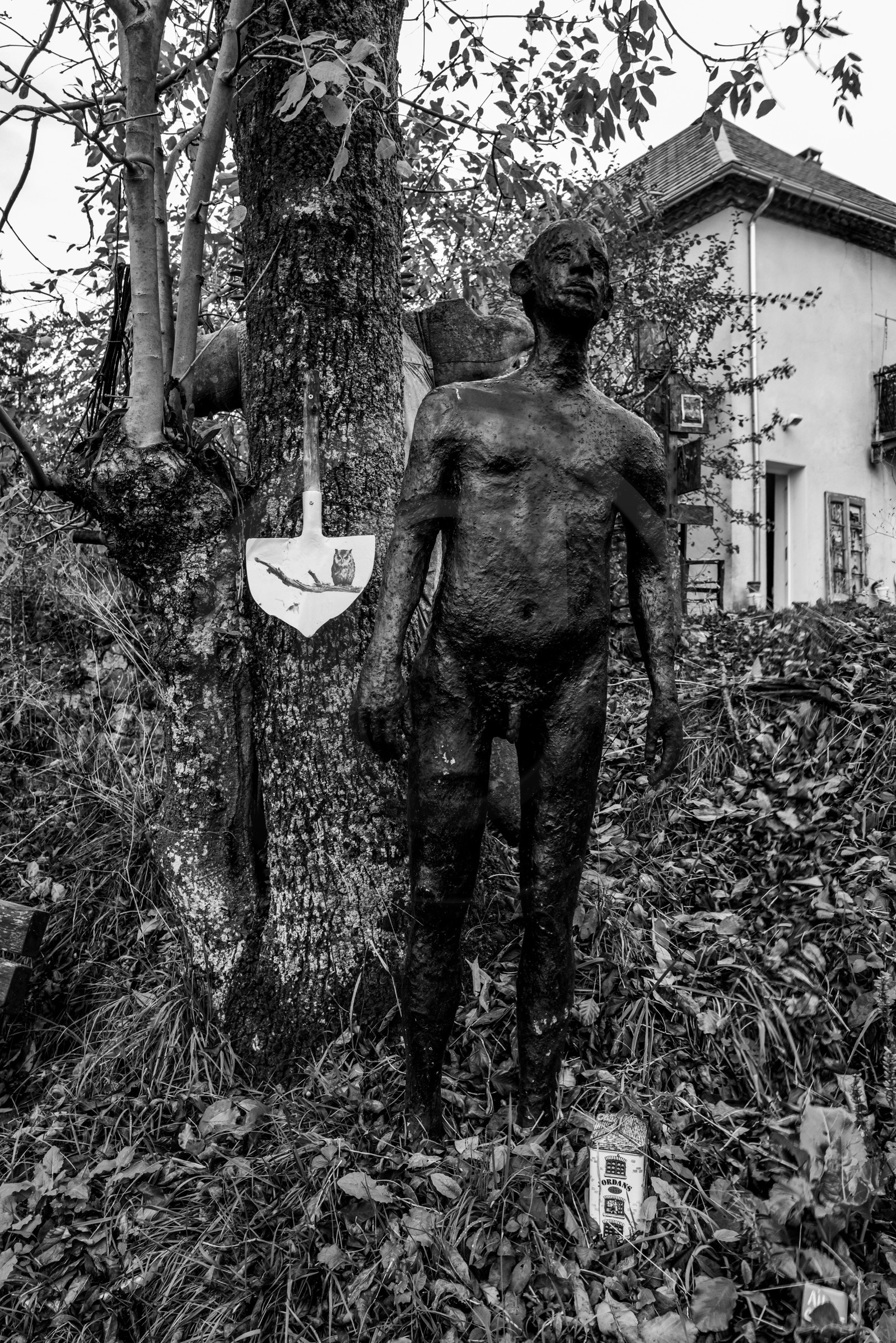 Exposition La forêt d'hommes, une création de Barbara Fougnon, artiste plasticienne Exposition La forêt d'hommes, une création de Barbara Fougnon, artiste plasticienne