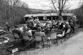 01 mai 2024 : chants, laine et jardinage