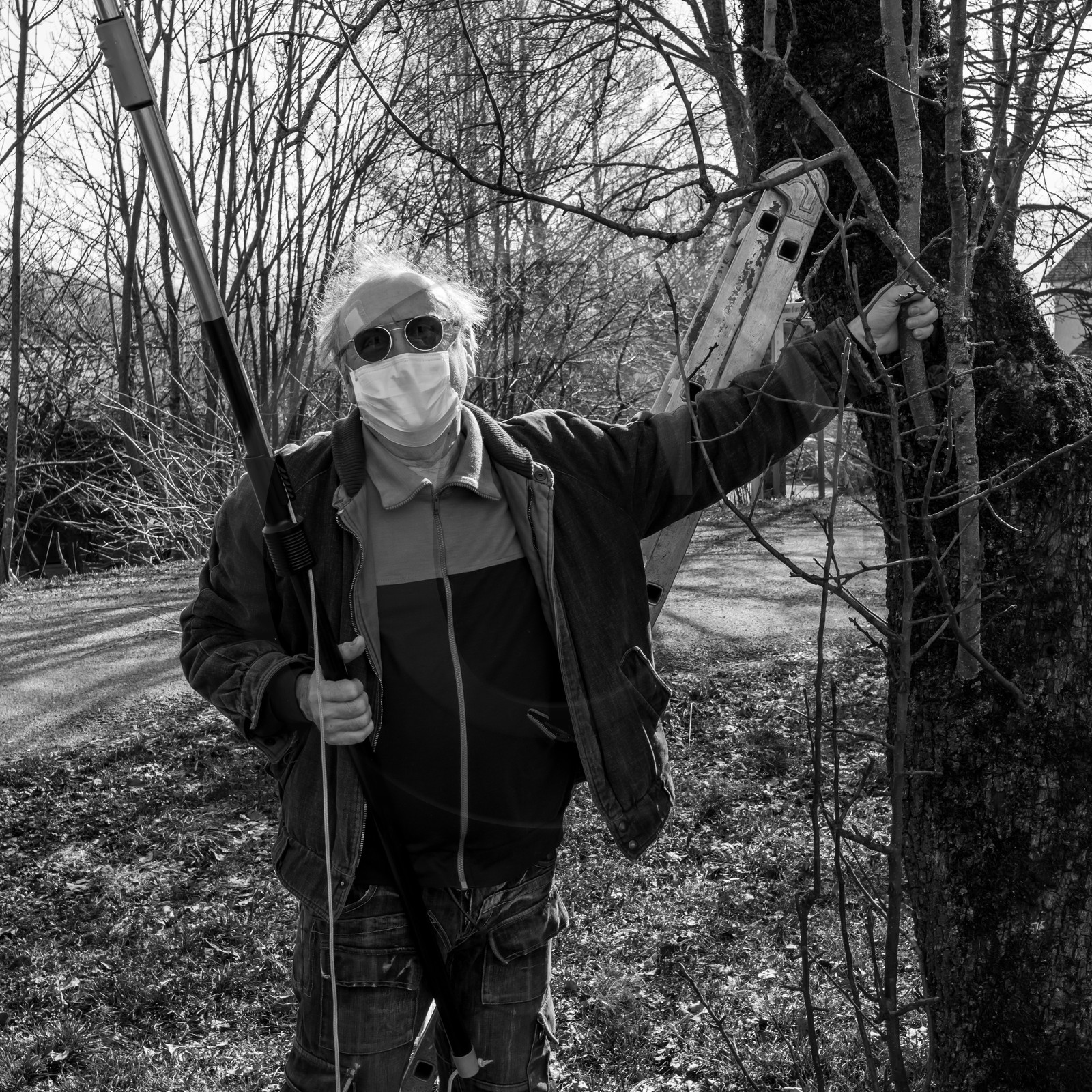 24 février 2021 : on taille, on prépare le jardin... 24 février 2021 : on taille, on prépare le jardin...