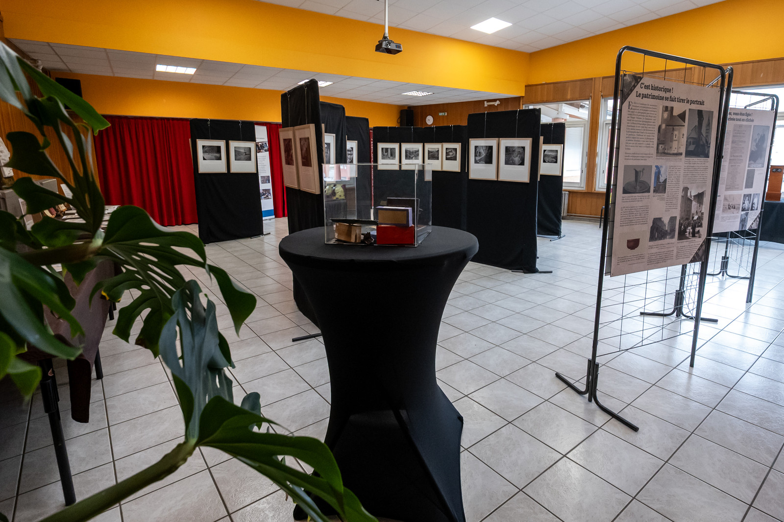 Exposition d'une sélection de photographies des Hautes-Alpes réalisées par Henry Coufourier entre 1913 et 1936 proposée par l'association Regards Alpins.