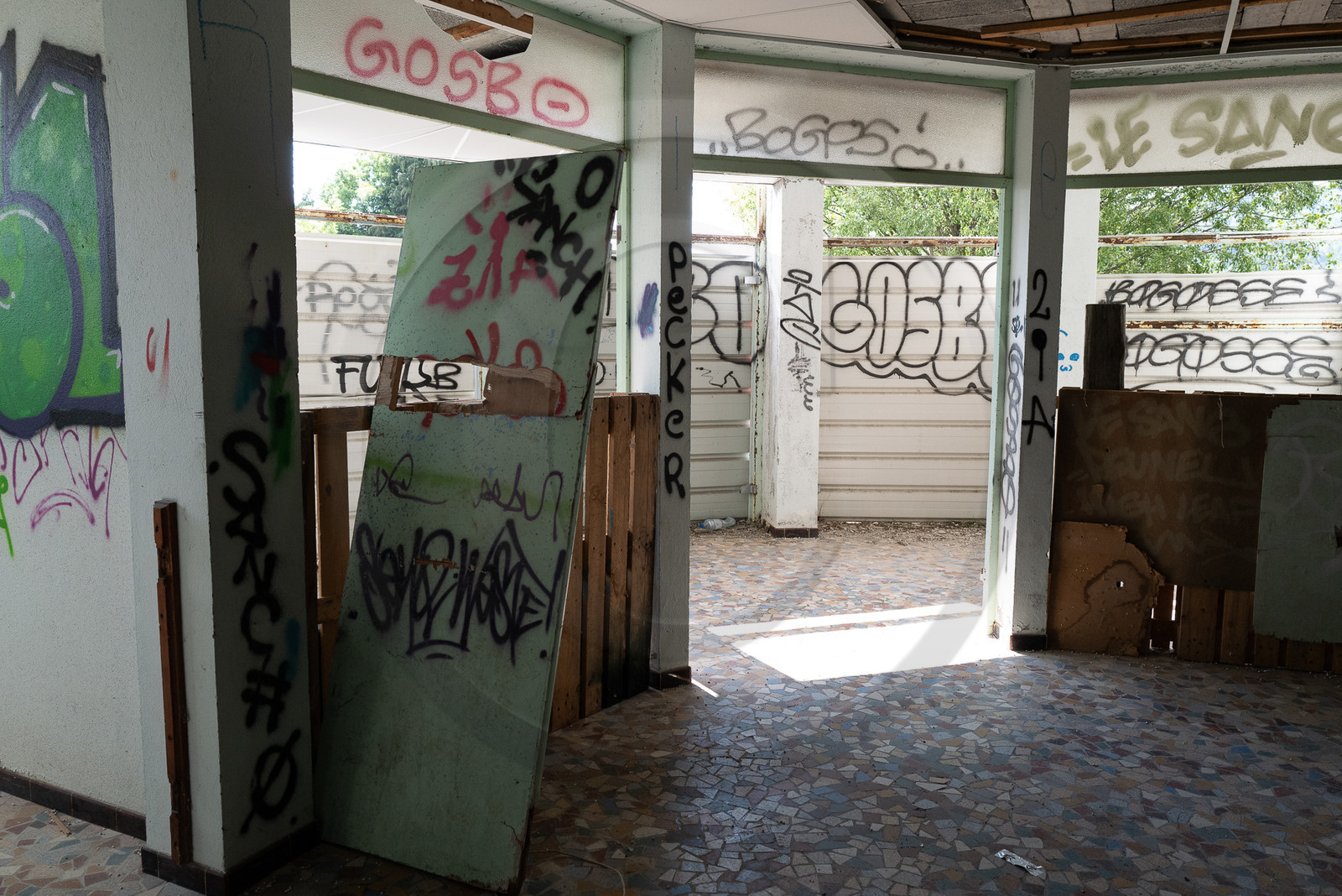 La Piscine de St Léger les Mélèzes